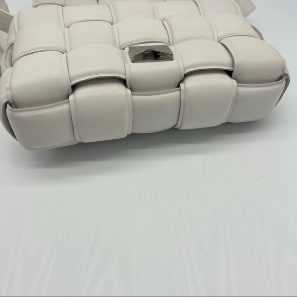 Bottega Veneta PADDED CASSETTE - Picture 4 of 9
